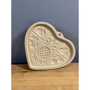 Pampered Chef Pineapple Hospitality Heart stoneware cookie mold